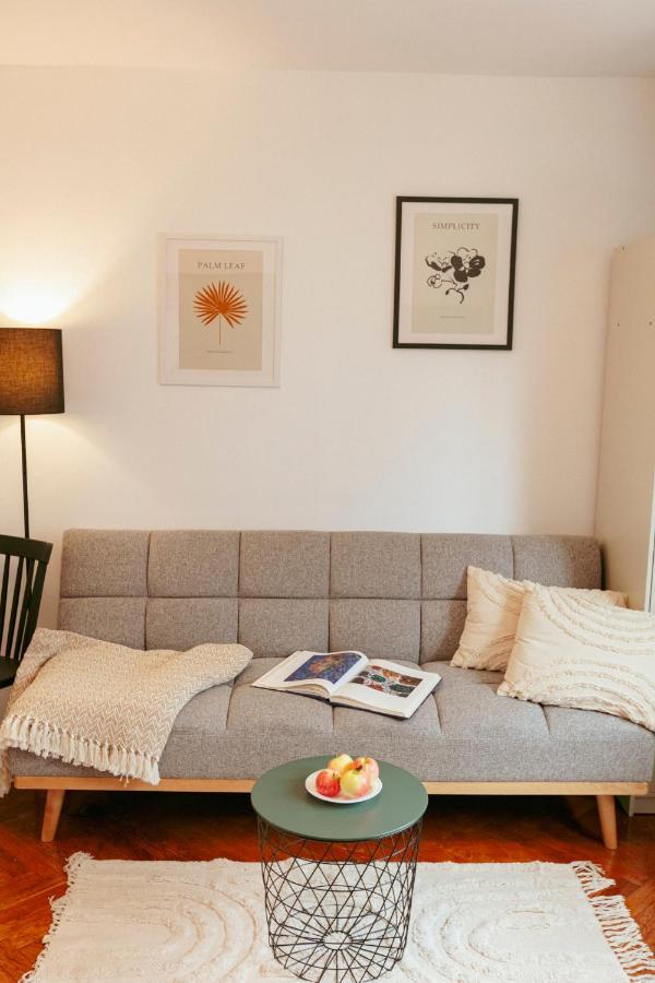 Chmielna - 250M Od Zlotych Tarasow, 350M Od Dworca Centralnego - Wifi - Smart Tv 55 Cali - Better Rental Варшава Экстерьер фото