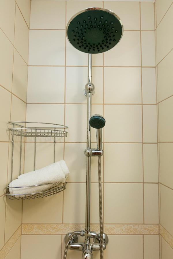 Chmielna - 250M Od Zlotych Tarasow, 350M Od Dworca Centralnego - Wifi - Smart Tv 55 Cali - Better Rental Варшава Экстерьер фото