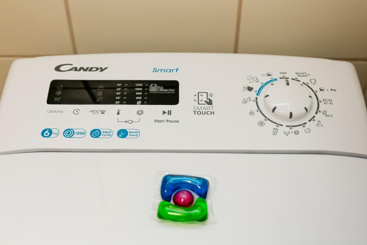 Chmielna - 250M Od Zlotych Tarasow, 350M Od Dworca Centralnego - Wifi - Smart Tv 55 Cali - Better Rental Варшава Экстерьер фото